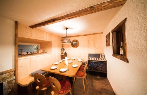Soelden Apartment | Experience Comfort at Top View Ferienapartment Mathias