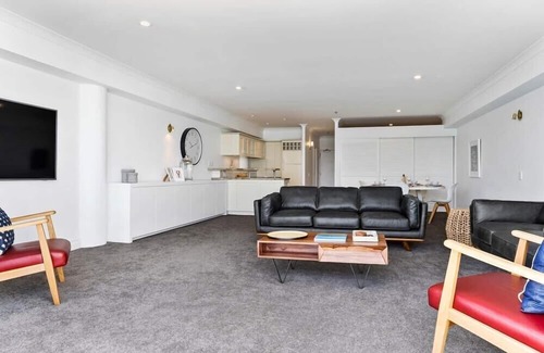 Auckland Central Business District Apartment | Top waterfront Aprtmt incl secure car park
