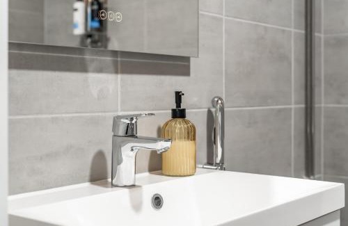 Tampere Apartment | Topaasi - Nokia Arena Apartments above the skies by Come in!