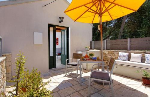 Lakka Apartment | Discover ToPalio: 4-Star Comfort with Family-Friendly Amenities