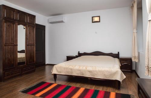 Zlatograd House | Topalovi Guest House: Family-Friendly Retreat with Kitchen