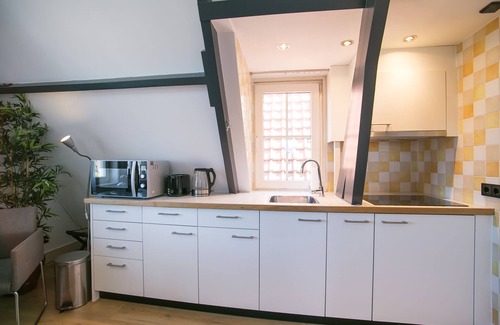 Scheveningen Badplaats Apartment | Inviting Topfloor Apartment Steps from the Beach
