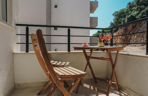 Bijeli do Apartment | Discover Toplish 1: Ideal Family Getaway in Budva