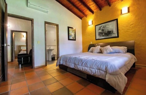 Giron Hotel | TOPOWA CLUB HOUSE RESORT