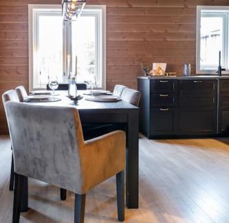 Oystre Slidre Villa | Modern Cabin Retreat in Beito - Guest Rated 9.7/10