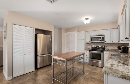 Naples Park House | Family-Friendly Naples Park Home with Ocean Views & Pool
