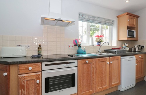Salcombe Cottage | Experience TOPSIDE: Pet-Friendly Cottage with Pool in Salcombe