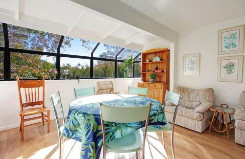 Torbay House | Torbay Sun Drenched Villa near Local Beaches