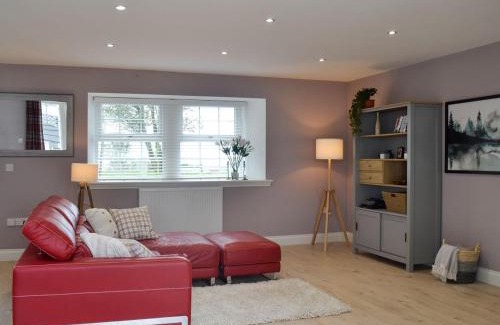 Mauchline House | Pet & Child-Friendly Retreat at Torcross Barn - Rated 9.5