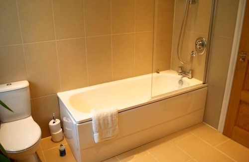 Monmouth Bed & Breakfast | Discover Torlands: Guest Rated 9.8 with Family Amenities