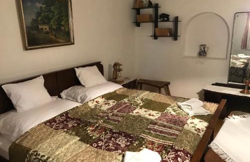 Kiskunmajsa Apartment | Pet-Friendly Retreat at Tornácos Tanya Vendégház