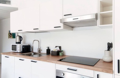 Como Apartment | Torno: Three-room apartment with balcony and easy access to public transport in
