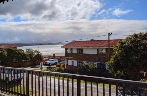Vleesbaai House | Beachside Escape at Tornyntjie Beach House - Pet Friendly Stay