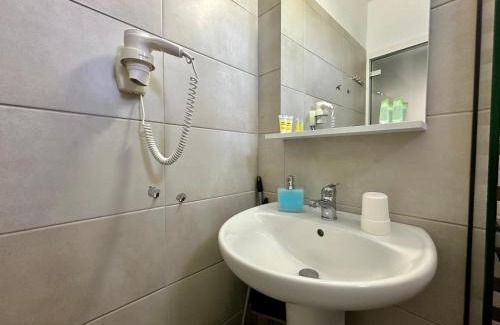 Toroni Apartment | Top-Rated Toroni Alpha Studios with Ocean View & Wifi