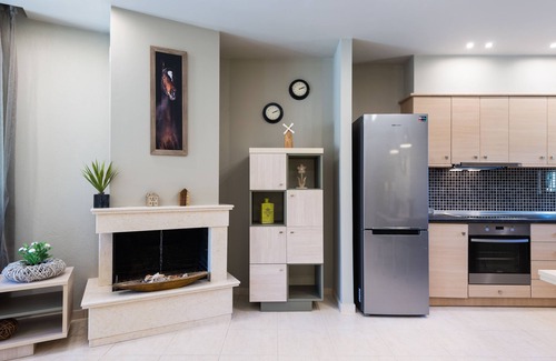 Toroni Hotel | Experience Comfort at Toroni Blue - Family-Friendly Retreat