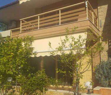 Toroni House | Family-Friendly Retreat at Toroni House - Book Your Stay!