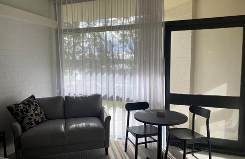 Toronto Hotel | Family-Friendly Toronto Hotel with Breakfast & Accessibility