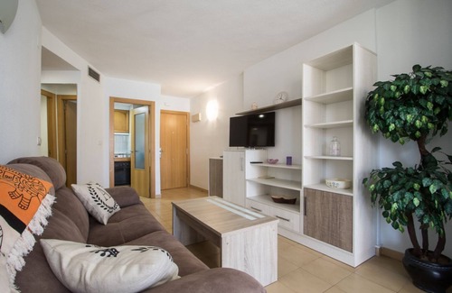 Benidorm Apartment | Relaxing TORPA 6º Apartment with Pool and Spa Amenities