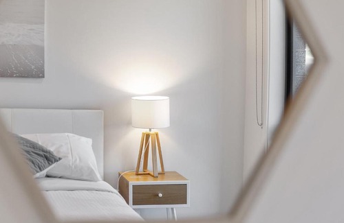 Torquay Bed & Breakfast | Relax at Torquay: Beachside Retreat with Ocean Views