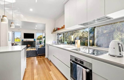 Torquay House | Torquay Springs: Oceanfront Getaway with Pool & 10/10 Rating