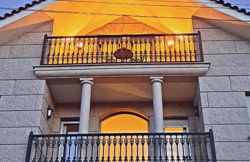 Tomino Apartment | Exquisite Torrón Penthouse - Guest Rated 10/10 Quality