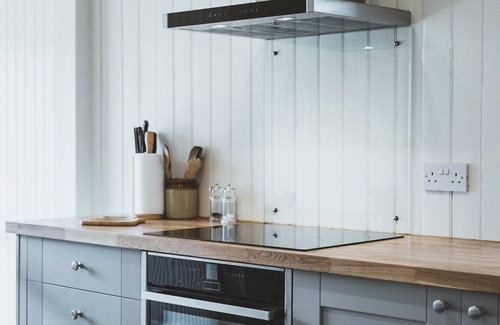 Ledgowan Cottage | Pet-Friendly Torran Cottage in Scotland's Rugged Beauty
