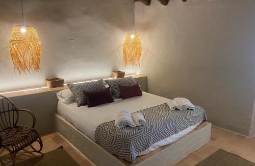Pals House | Oceanfront Torre Bertrana: Pet-Friendly 4-Star Escape