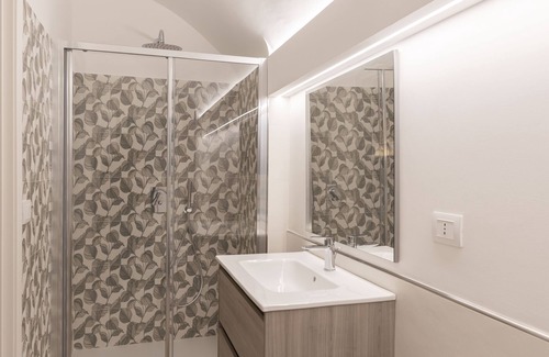 Trani Bed & Breakfast | Top-Rated Torre Canina Suite & Rooms with Family-Friendly Amenities