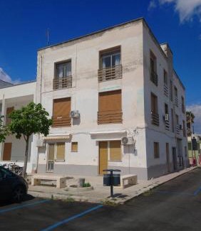 Torre Colimena Apartment | Pet-Friendly Torre Colimena Appartamento Ralf Awaits You