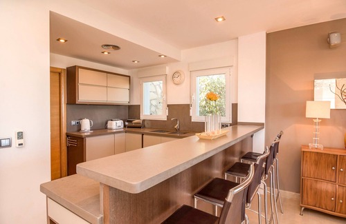 Mar Azul Villa | Torre De Suenos: 5 Bedrooms with Oceanfront Views