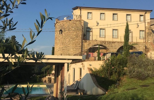 Gassano House | Elegant Torre dei Medici Villa with Pool Near Cinque Terre