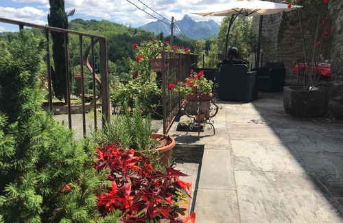Gassano House | Elegant Torre dei Medici Villa with Pool Near Cinque Terre