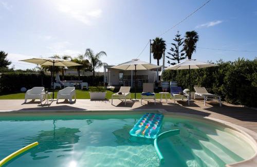Porto Palo House | Experience Torre del Mare: Pet-Friendly Retreat with Pool