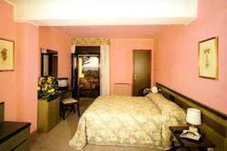 Tarquinia Hotel | Relax at Torre Del Sole with Ocean Views and Pool Access