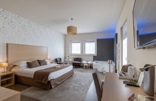 Modica Hotel | Top-Rated Torre del Sud Hotel with Family-Friendly Amenities