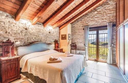 Firenzuola House | Stellar Stay at Torre delle Rose - 5-Star with Pool & Kitchen