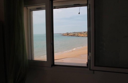 Torre di Mezzo House | Experience Torre Di Mezzo: Oceanfront Villa with Pool