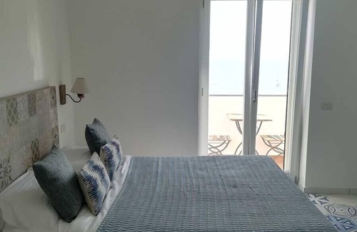 Minori Bed & Breakfast | Experience Torre Elisea: Eco-Friendly Family Getaway
