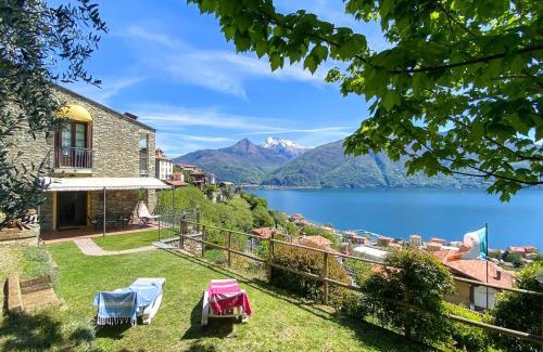 Santa Maria - Rezzonico Apartment | Relax in Torre Ferienwohnung with Garden & Pet Friendly Amenities