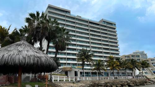 Salinas Apartment | Torre Marina 7B cómodo depar frente al mar