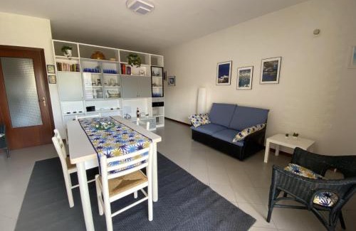 Torre Archirafi Apartment | Welcoming Torre Marina House: Ideal for Families and Pets