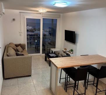 Las Grutas Apartment | Oceanfront Oasis: Torre Orca Piso 9 with Pool & Hot Tub