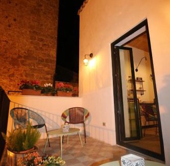 Monreale Bed & Breakfast | Welcoming Torre's Camere & Caffè - Child-Friendly Retreat