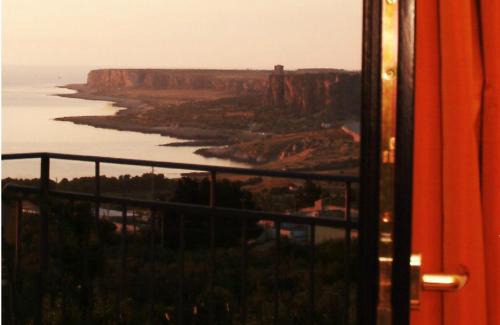 Macari Bed & Breakfast | Discover Torre Salina: Family-Friendly with Kitchen Access