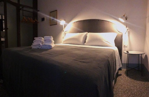 Old Town House | Discover Torre Tresca 2: Guest Rated 9.2, Breakfast Included