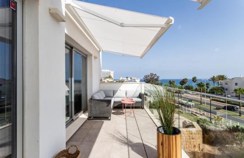 Torrequebrada Apartment | Torrequebrada Sea View Apartment with Oceanfront Pool