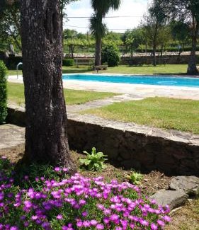 A Estrada House | Family-Friendly Torres de Moreda with Pool and Accessibility