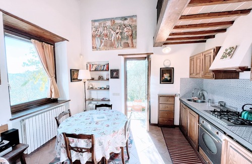 Strettura House | Torretta sleeps 5 with private verandah and garden overlooking pool - wifi