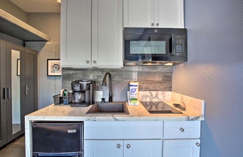 Carmel Valley Apartment | Relaxing Torrey Spa Suite - Modern San Diego Retreat