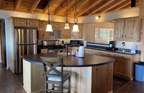 Duck Creek Village House | Premier Cabin Retreat at Zion View Mtn Estates - Pet Friendly